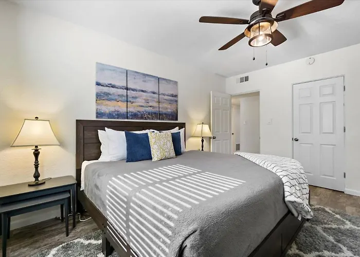 Charming Washington * Chandler
